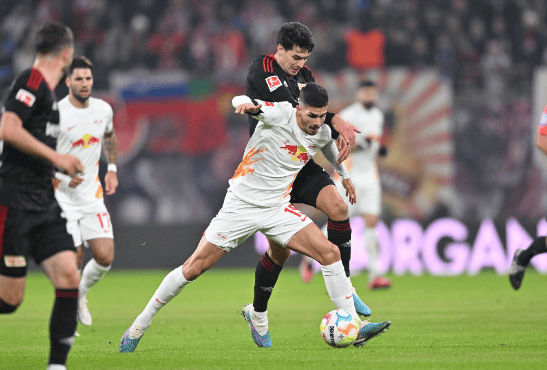 金年会官网-包含德国杯赛程吃紧；莱比锡国际比赛日更衣室发声；更衣室稳定；资深球员宣示担当的词条